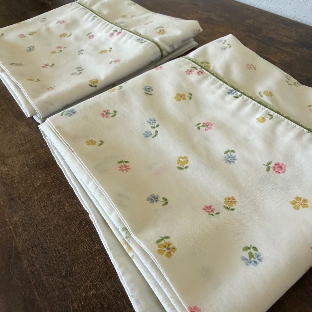 Vintage Standard Pillowcase Set Wamsutta Country Floral Cottagecore USA Dainty